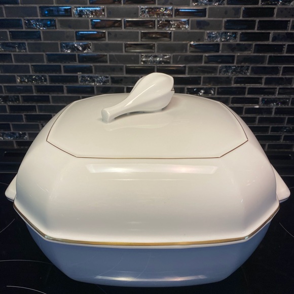 VILLEROY & BACH SOUP TUREEN - Picture 4 of 9